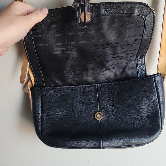 Tommy Bahama Black and Tan Crossbody Bag 100 Percent Leather - Picture 10 of 16